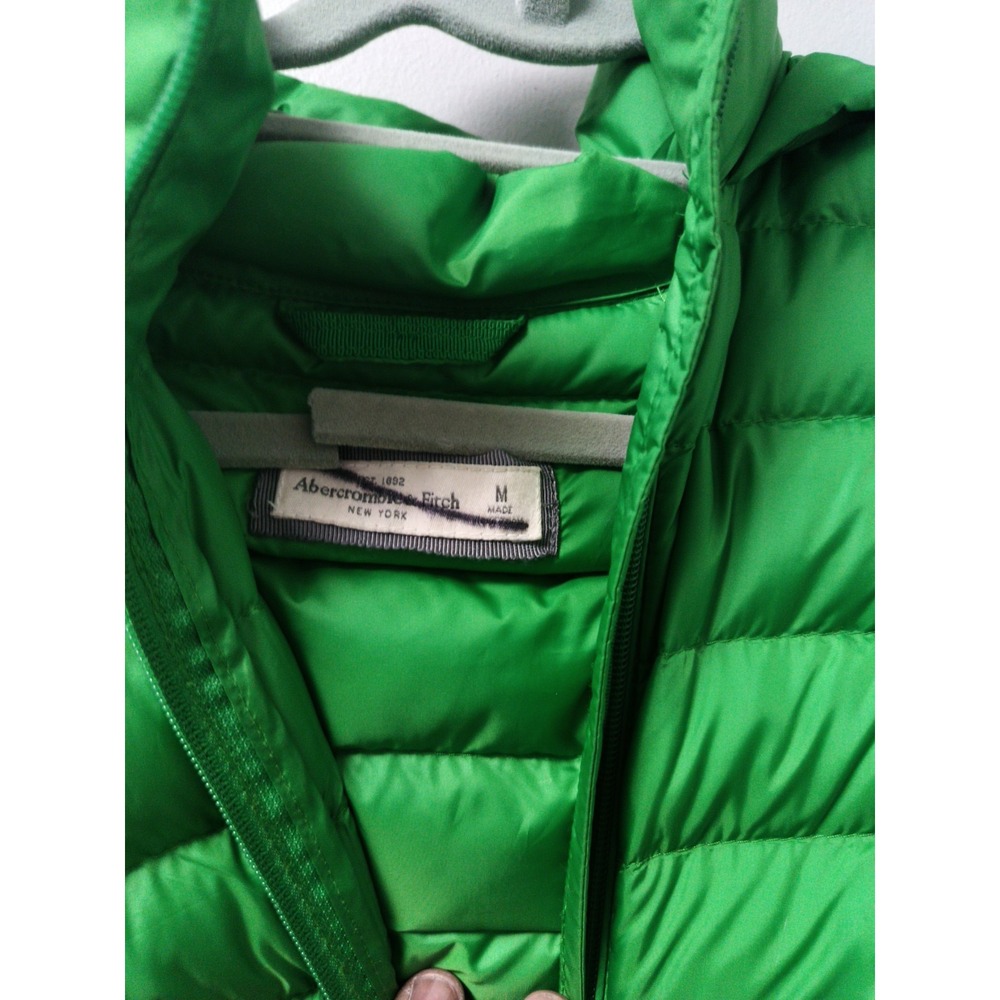 Kids, Size Medium Abercrombie Fitch, Winter Puffer Coat  Green Zip Up With Hood - Picture 2 of 8